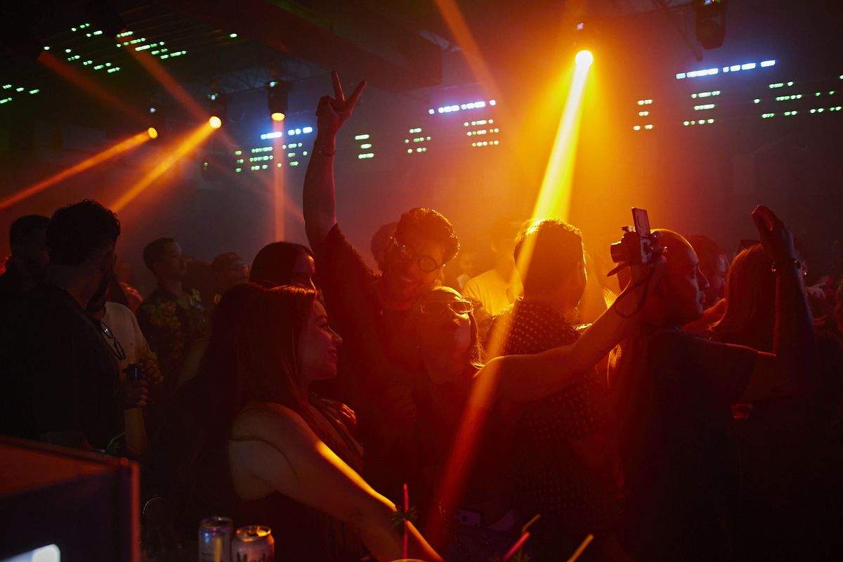 Latin House #2 crowd